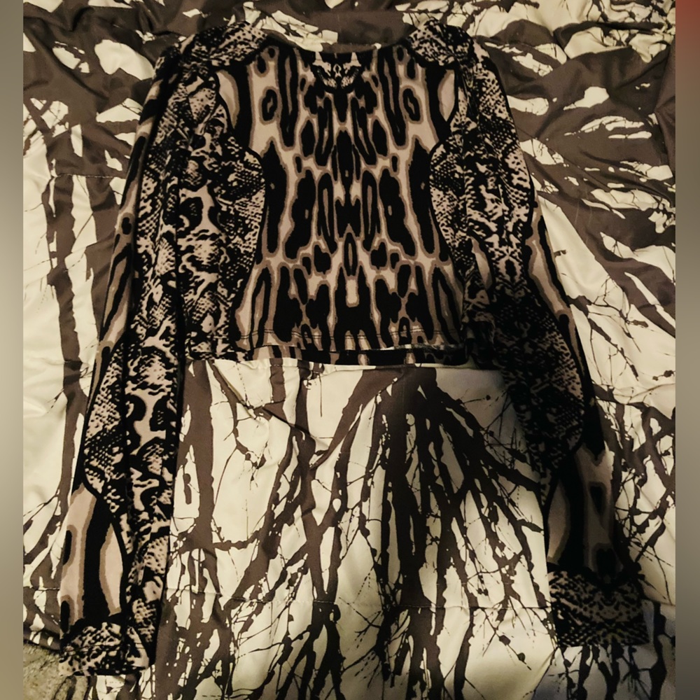 Printed long sleeve